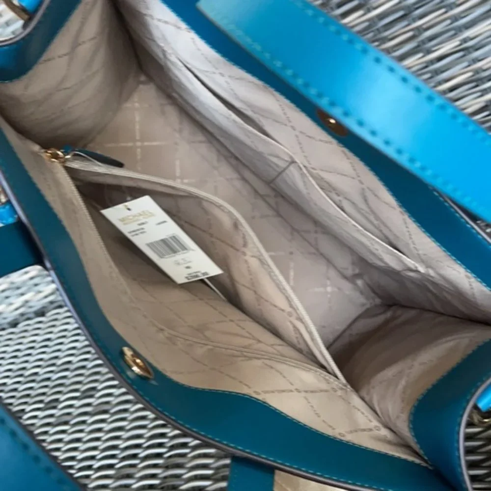 Michael Kors Kenly Large Tote - Picture 8 of 15